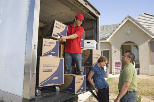 Efficient team preparing for a move